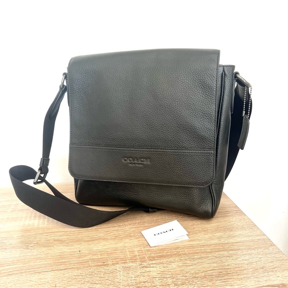 New with tags, Leather Coach map bag. Beautiful and practical! - Picture 10 of 13